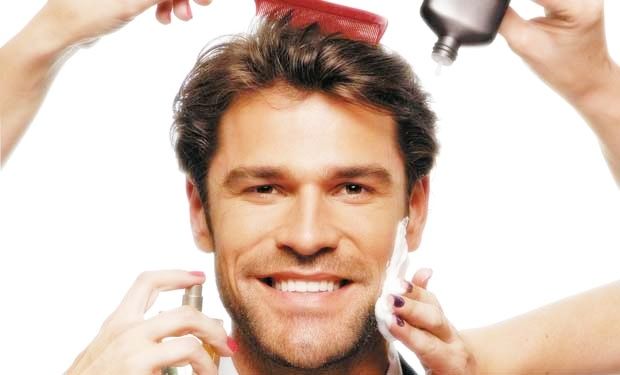 Inteleco Inteligência Competitiva Segmento resiste à retração do setor brasileiro de higiene pessoal, perfumaria e cosméticos Eles querem mais produtos dedicados ao público masculino! Este foi o recado dado no Workshop sobre o Mercado...